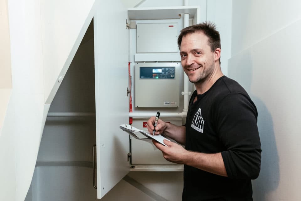 Varmemester samt Brandalarmer og sprinkleranlæg